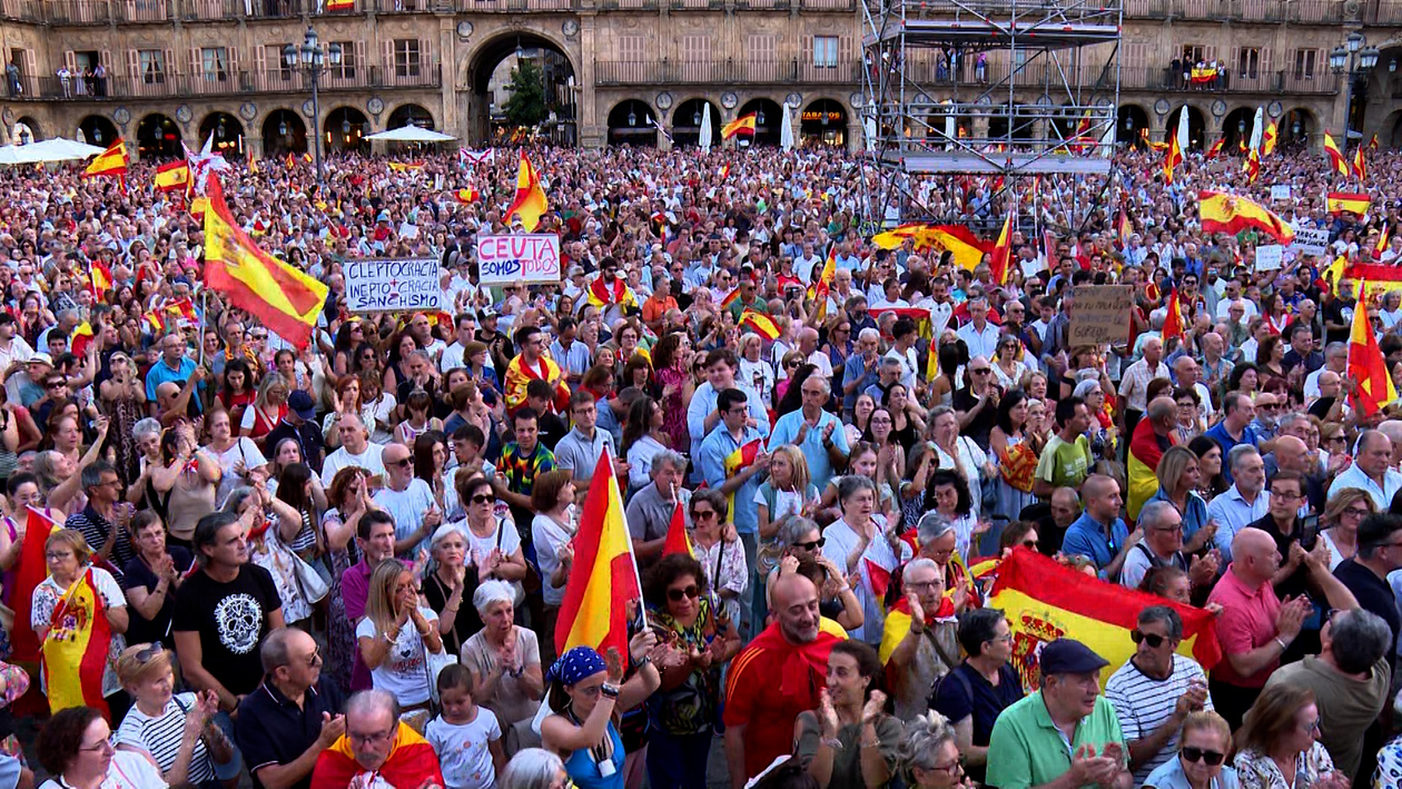 Castilla y León sale a la calle para apoyar a Ceuta