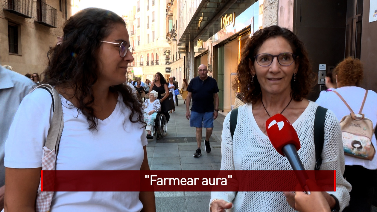 De farmear aura al FOMO: la brecha generacional al descifrar la jerga de las redes sociales
